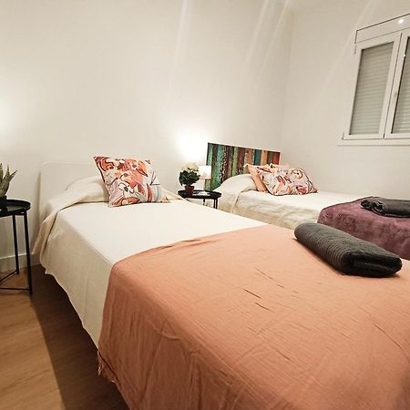 By Universitat Private Rooms バルセロナ エクステリア 写真
