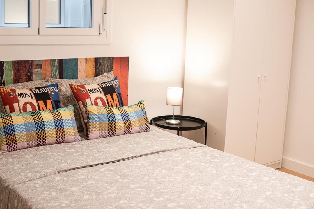 By Universitat Private Rooms バルセロナ エクステリア 写真