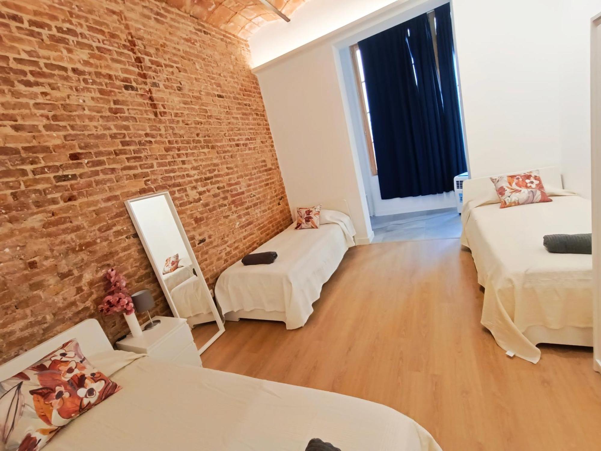By Universitat Private Rooms バルセロナ エクステリア 写真