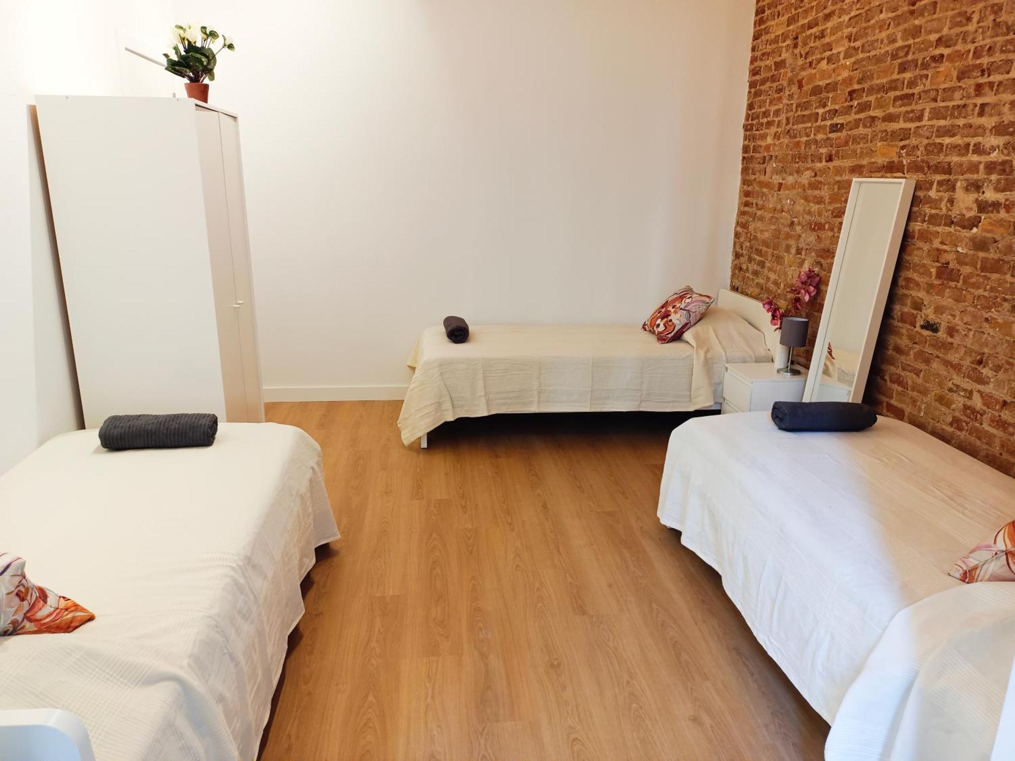 By Universitat Private Rooms バルセロナ エクステリア 写真