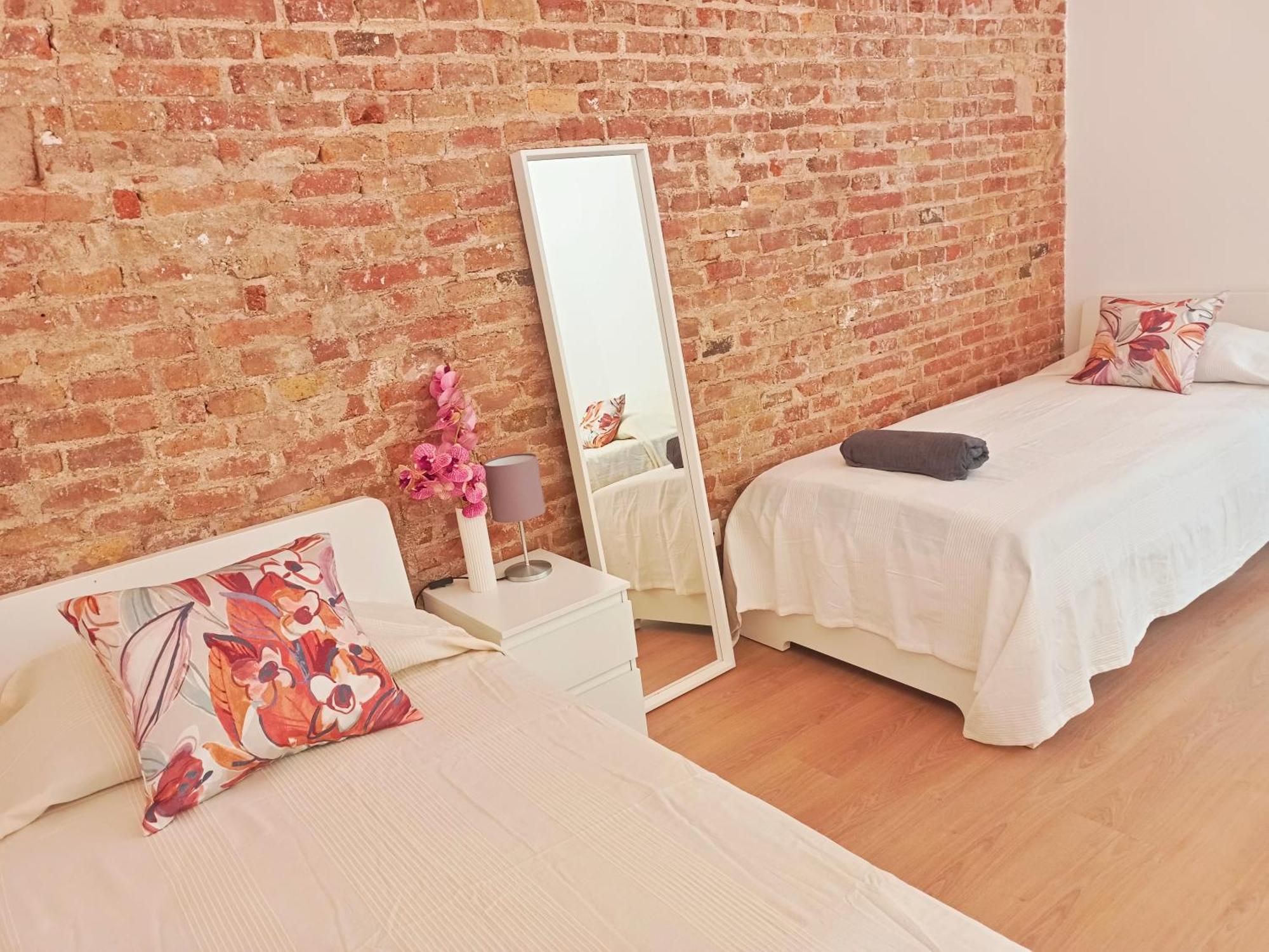 By Universitat Private Rooms バルセロナ エクステリア 写真